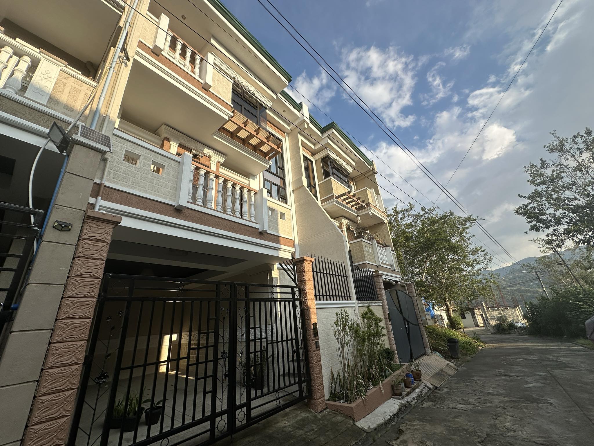 4 Bedrooms Korean Inspired House for Sale in Eagle Crest Subd., Baguio City 
