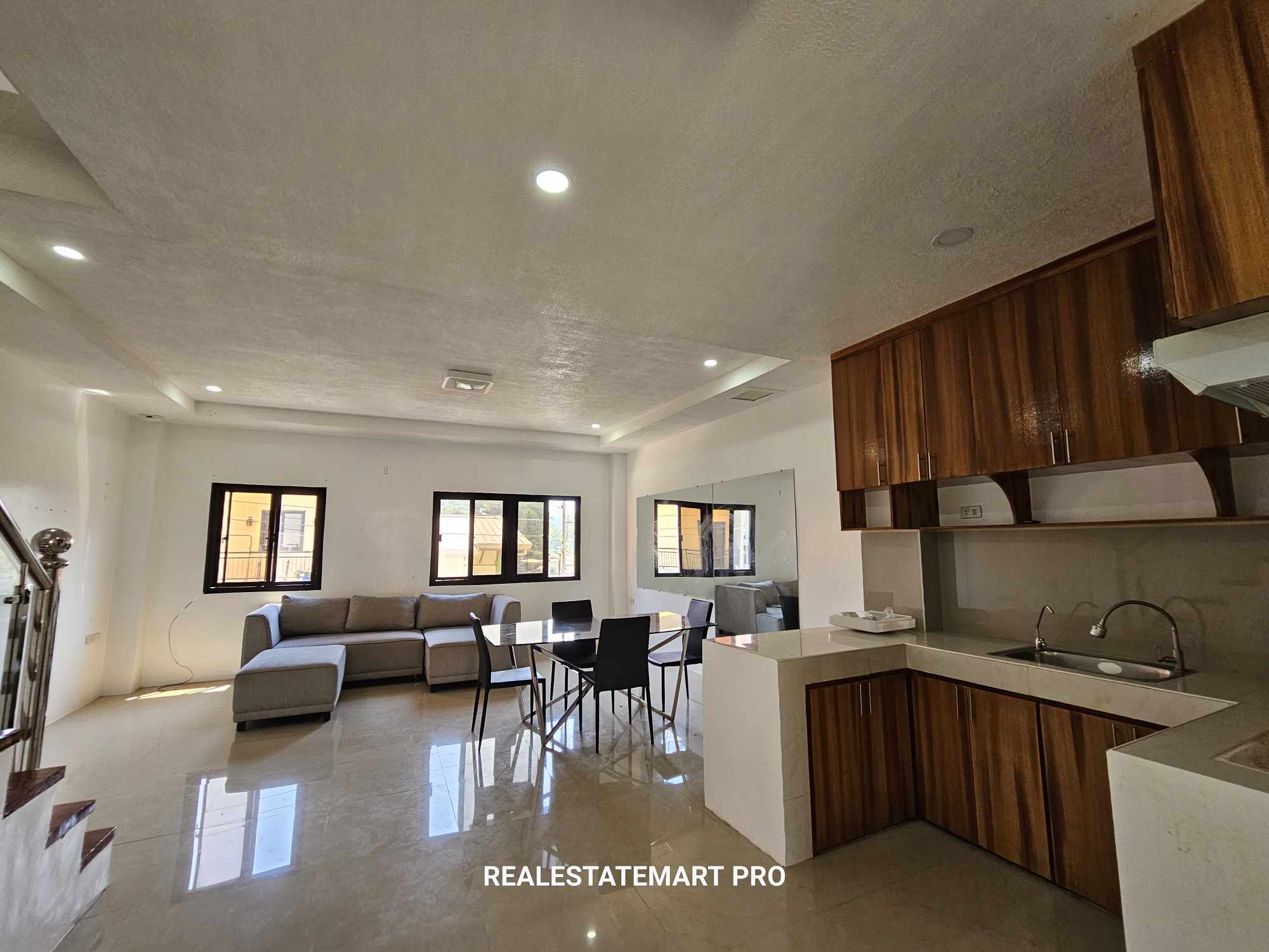 (SOLD!) 3 Storey House and Lot with 4 Bedrooms for Sale in Camp 7, Baguio City