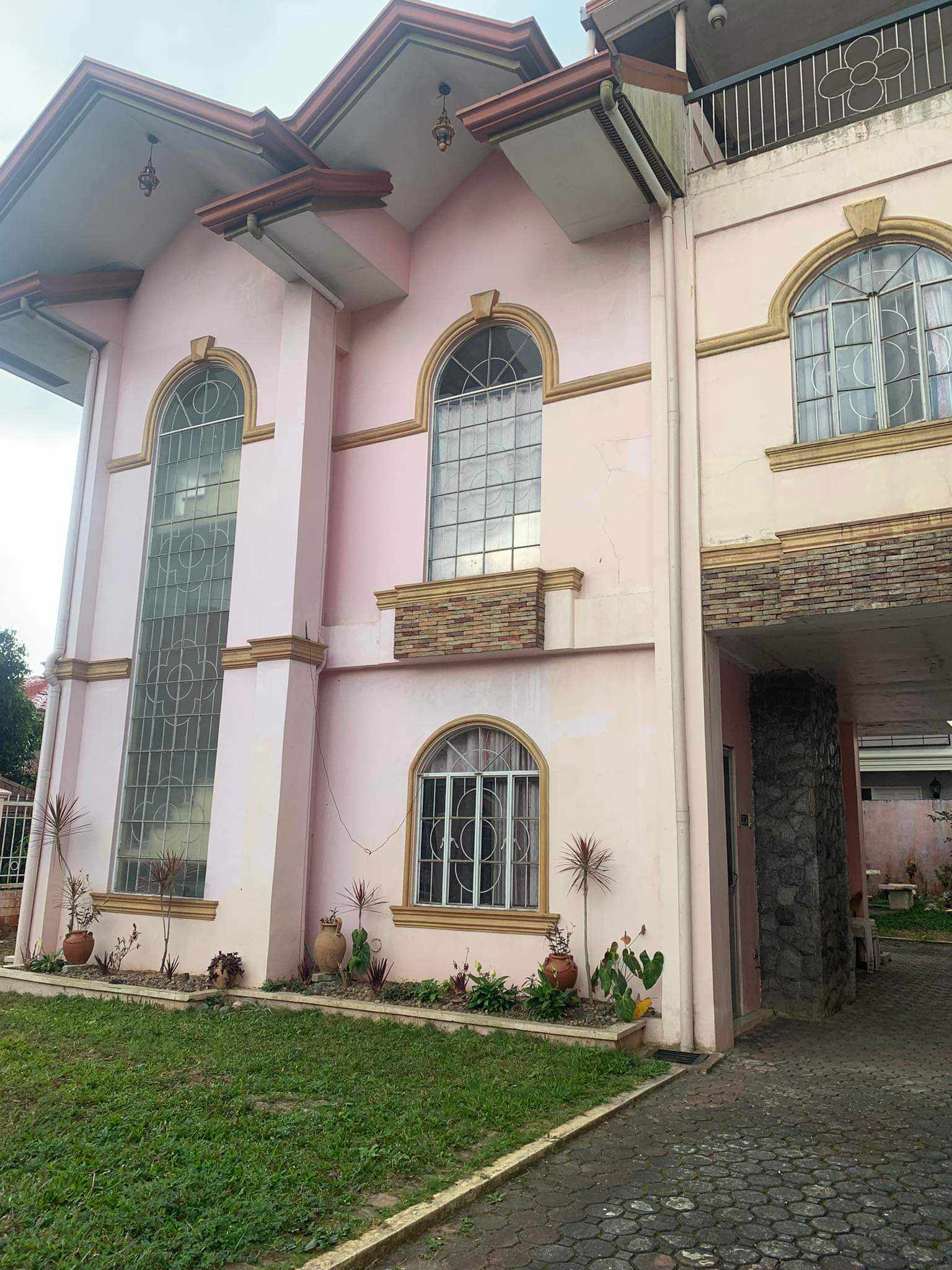 4 Bedrooms House and Lot for Sale in Richgate Square, Camp 7