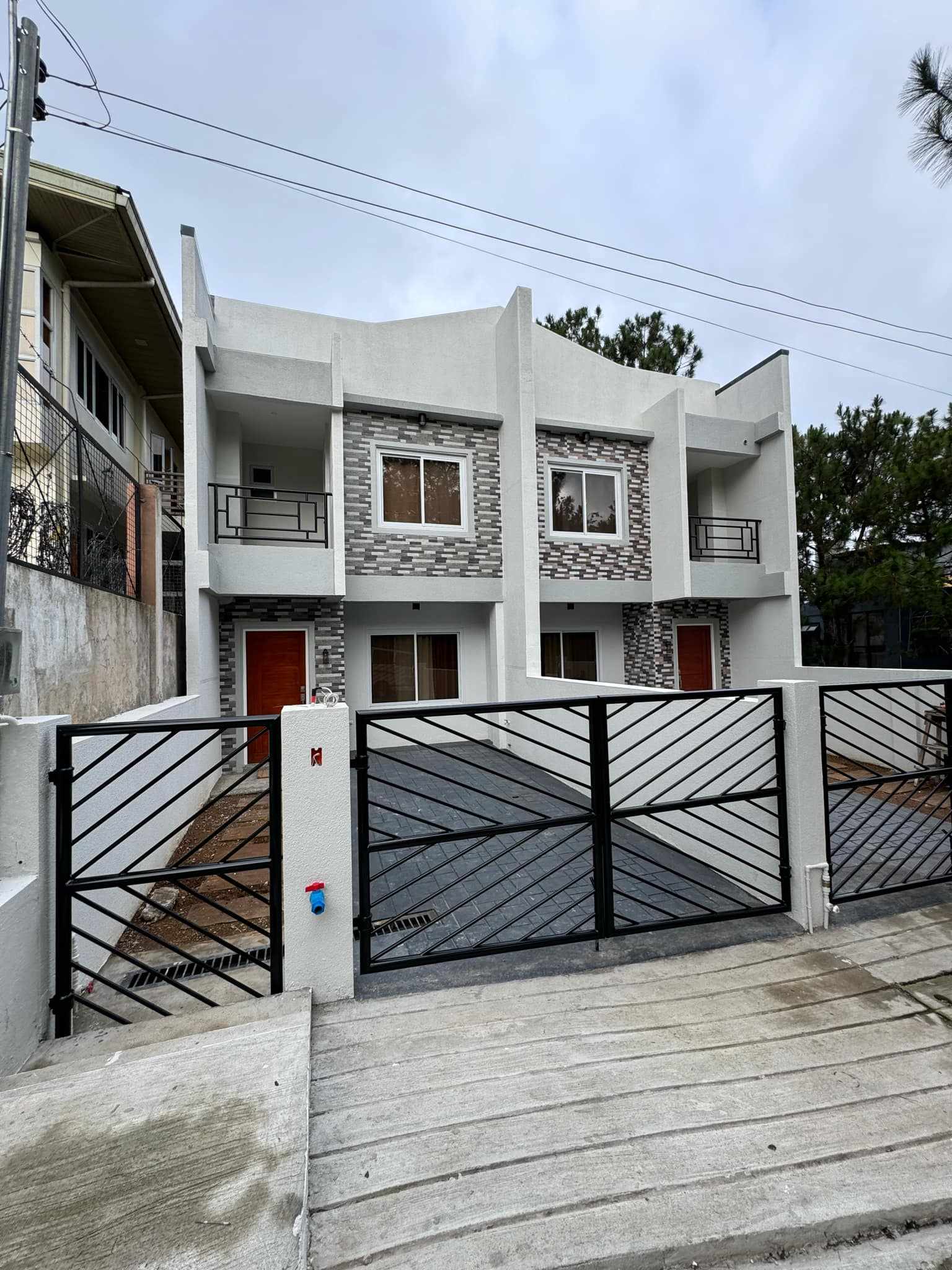 Fully Furnished 3 Bedroom Duplex House for Sale in Eagle Crest, Baguio City